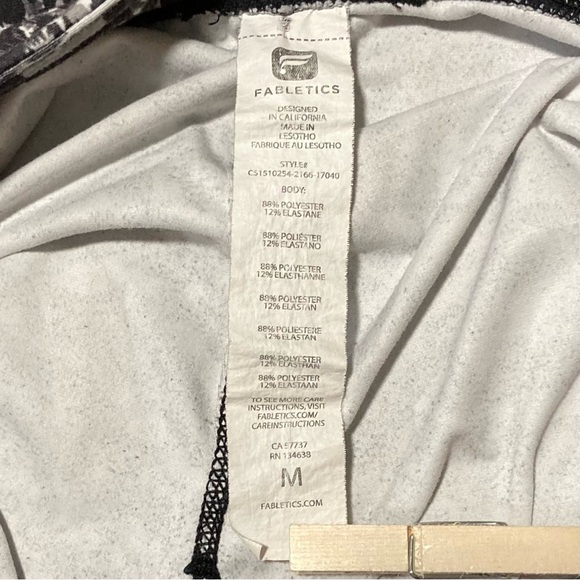 Fabletics Black and White Abstract Leggings - Picture 6 of 8